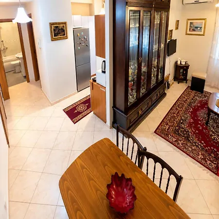 Breeze - 4 Min To Skanderbeg Square Apartamento Tirana