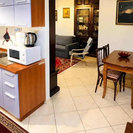Apartamento Breeze - 4 Min To Skanderbeg Square Tirana