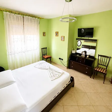 Breeze - 4 Min To Skanderbeg Square *