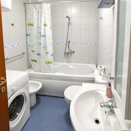 Breeze - 4 Min To Skanderbeg Square Apartamento Tirana